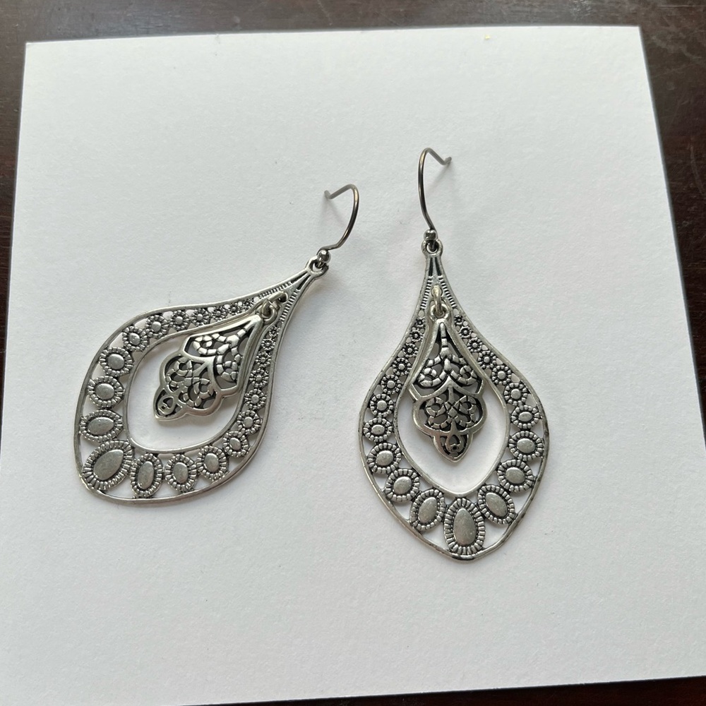Silver Dangle Tear Drop Earrings